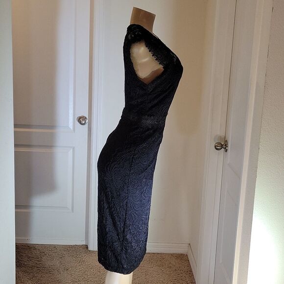 BISSOU BISSOU LACE ROUNDNECK LINE SLEEVELESS DRESS - Picture 7 of 15